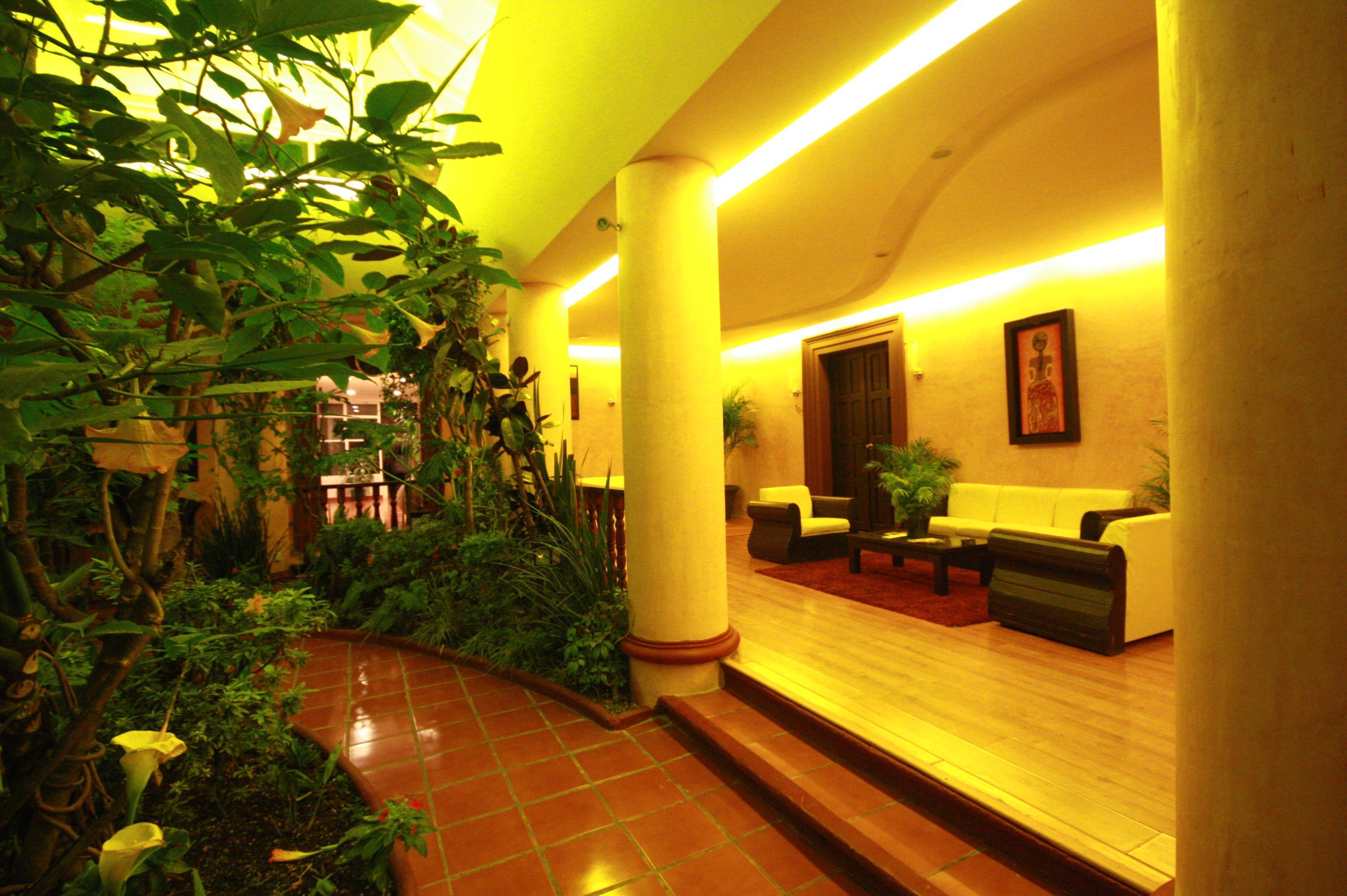 Hotel Jardines Del Centro Сан-Кристобаль-де-Ла-Касас Экстерьер фото