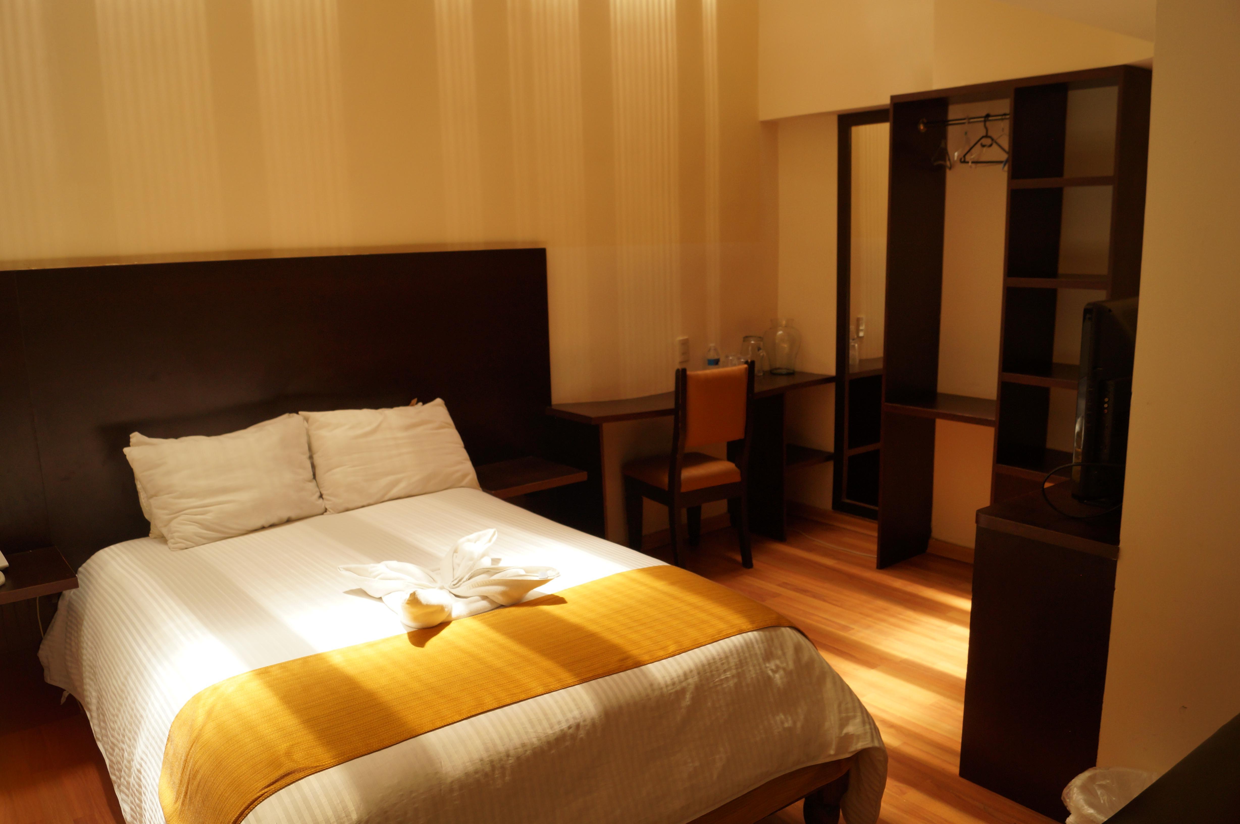 Hotel Jardines Del Centro Сан-Кристобаль-де-Ла-Касас Экстерьер фото