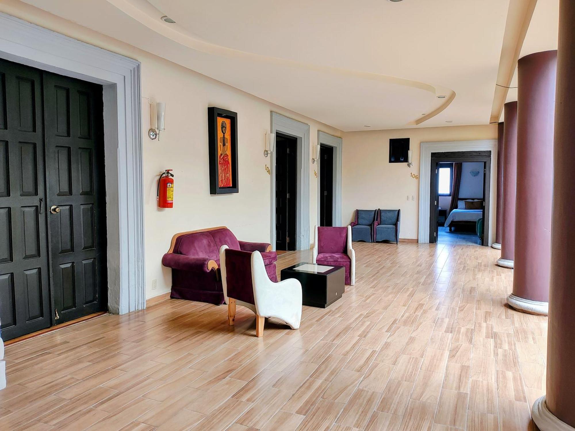Hotel Jardines Del Centro Сан-Кристобаль-де-Ла-Касас Экстерьер фото